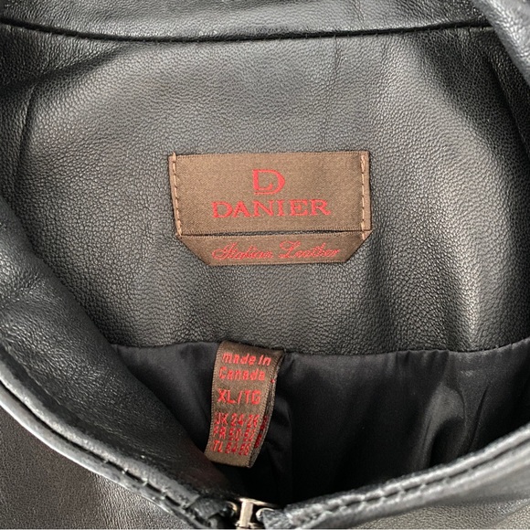Danier Leather Women’s zip Coat size XL - Picture 3 of 8